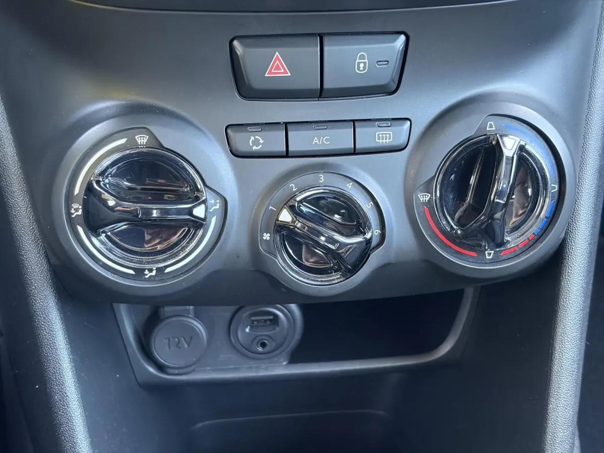 1.2 PureTech Active 2e Eigenaar,Navi,Dealer Onderhouden,Airco,Cruise,Carplay,5 Deurs,Net beurt gehad,N.A.P,Apk tot 04-2027