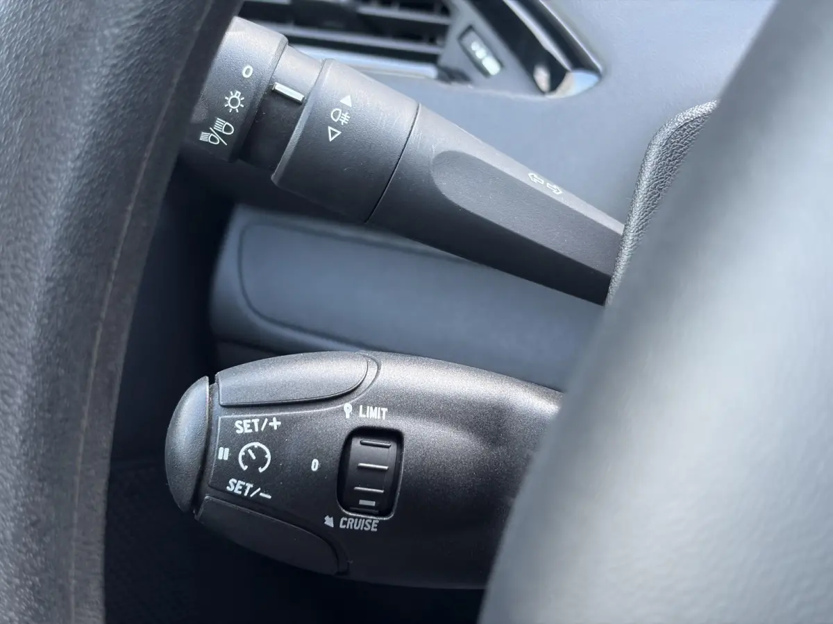 1.2 PureTech Active 2e Eigenaar,Navi,Dealer Onderhouden,Airco,Cruise,Carplay,5 Deurs,Net beurt gehad,N.A.P,Apk tot 04-2027
