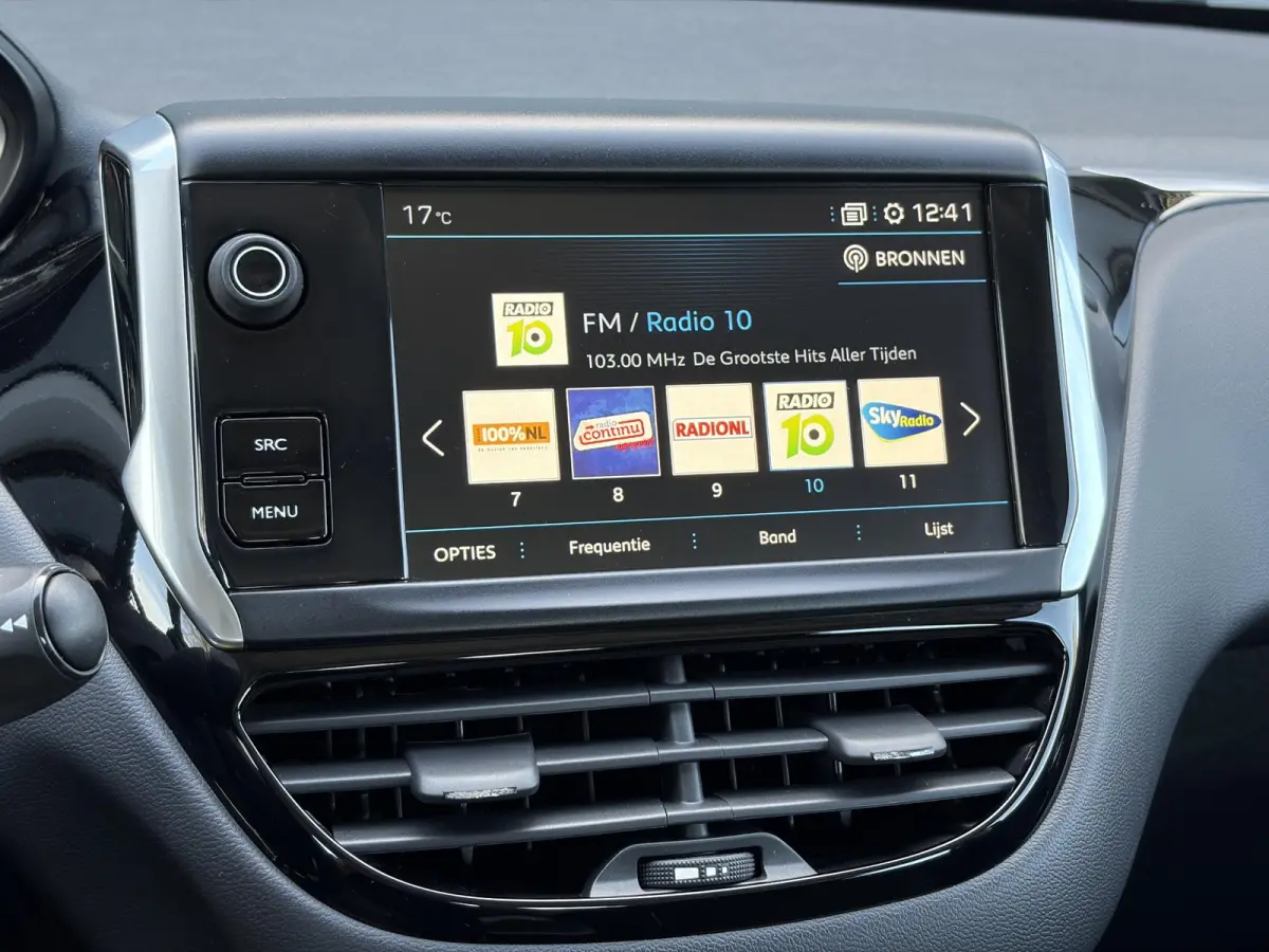 1.2 PureTech Active 2e Eigenaar,Navi,Dealer Onderhouden,Airco,Cruise,Carplay,5 Deurs,Net beurt gehad,N.A.P,Apk tot 04-2027