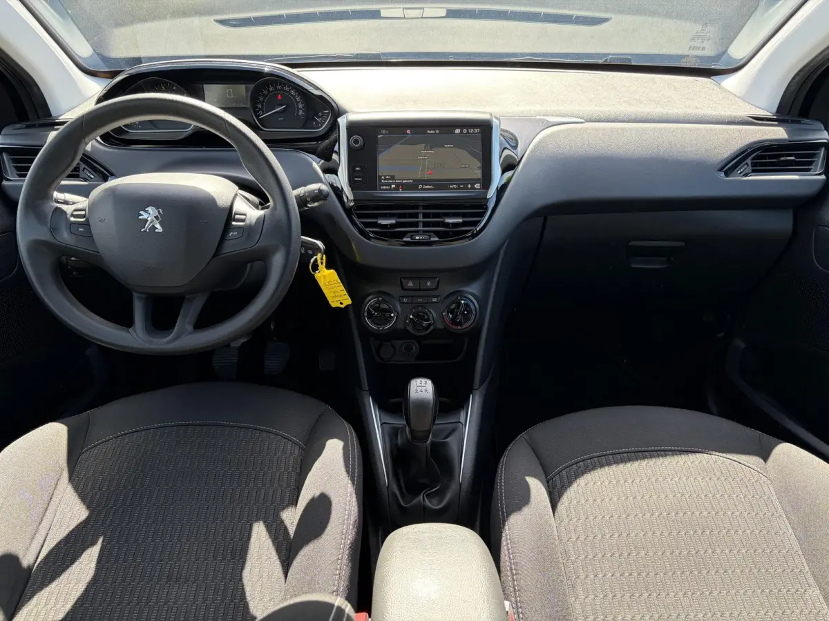 1.2 PureTech Active 2e Eigenaar,Navi,Dealer Onderhouden,Airco,Cruise,Carplay,5 Deurs,Net beurt gehad,N.A.P,Apk tot 04-2027