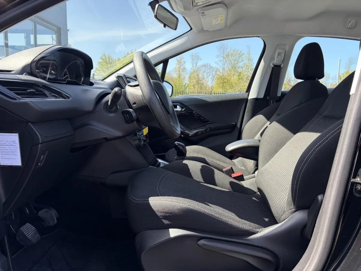 1.2 PureTech Active 2e Eigenaar,Navi,Dealer Onderhouden,Airco,Cruise,Carplay,5 Deurs,Net beurt gehad,N.A.P,Apk tot 04-2027