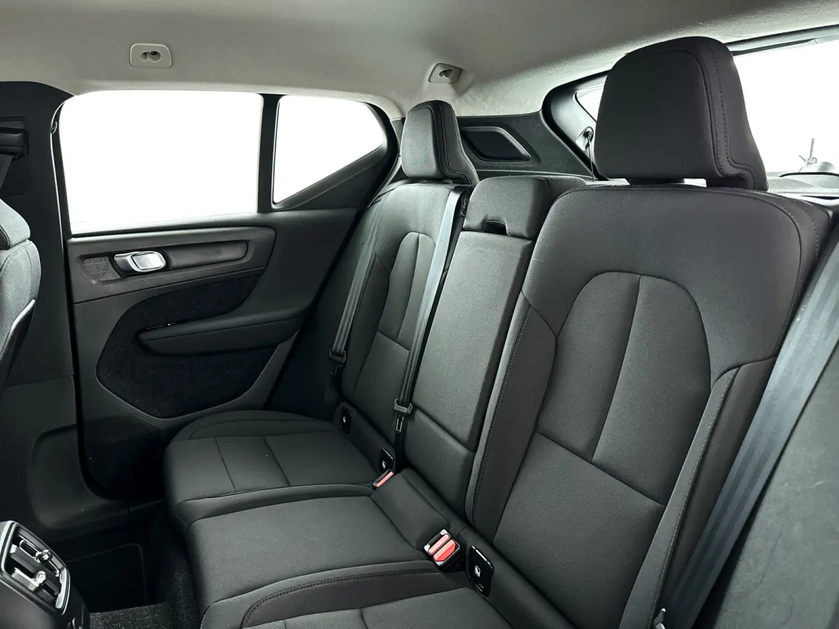 T4 R-Design Expression | Parkeercamera | Harman Kardon | Cruise control | Trekhaak