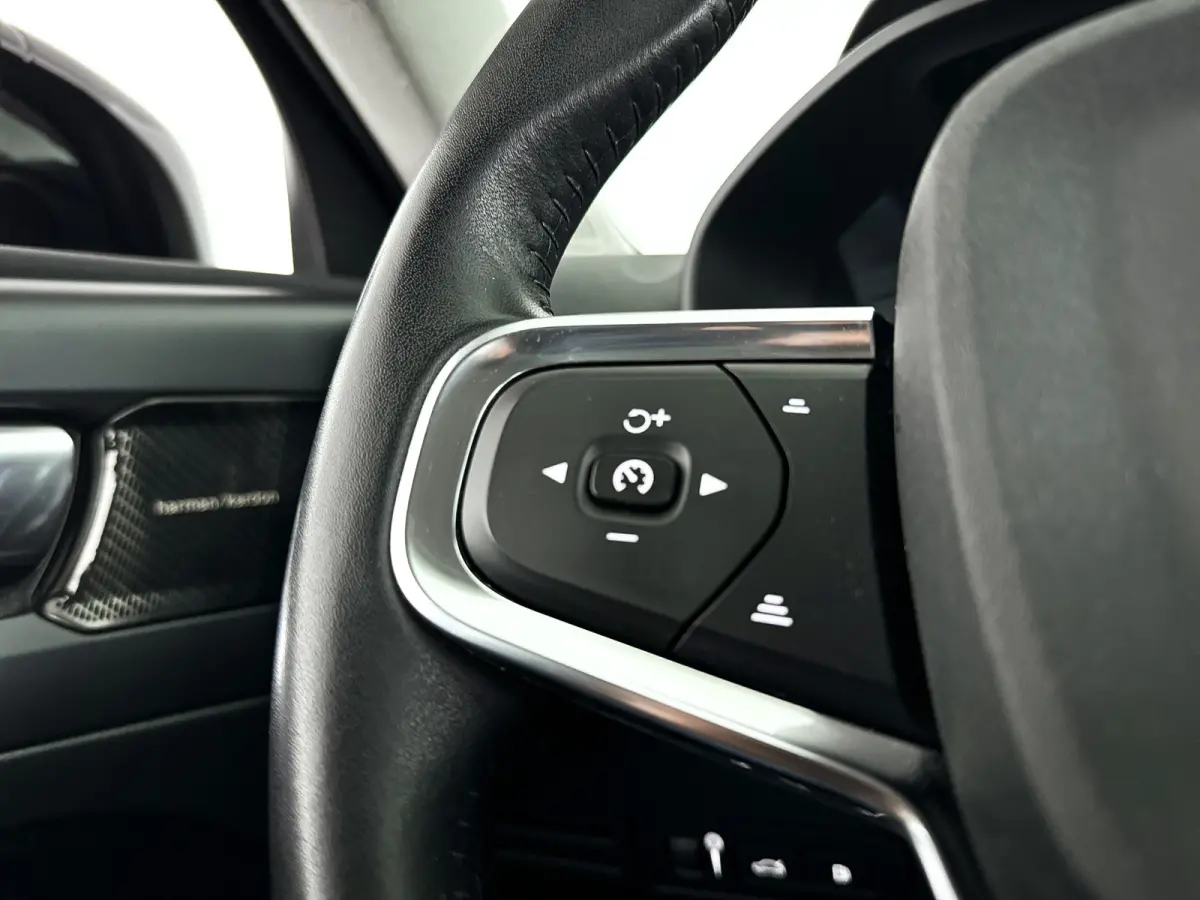 T4 R-Design Expression | Parkeercamera | Harman Kardon | Cruise control | Trekhaak