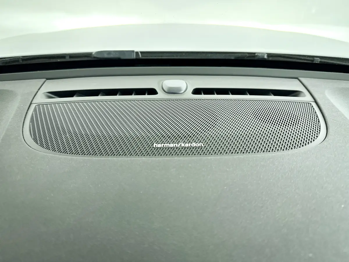 T4 R-Design Expression | Parkeercamera | Harman Kardon | Cruise control | Trekhaak