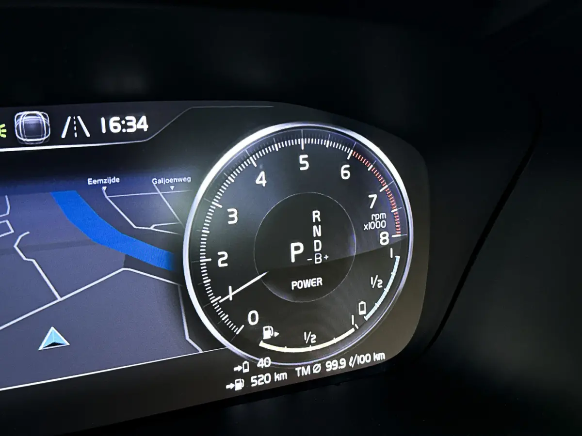 T4 R-Design Expression | Parkeercamera | Harman Kardon | Cruise control | Trekhaak