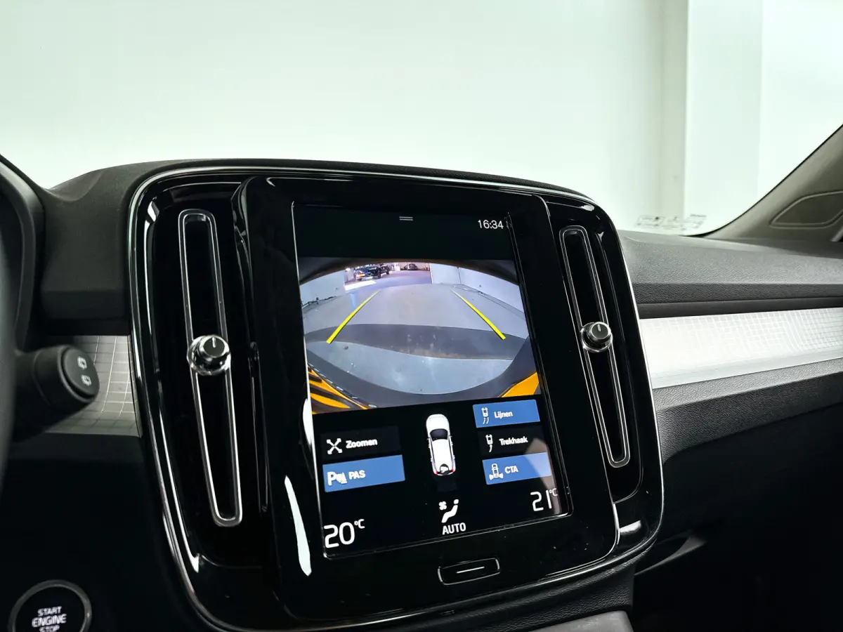 T4 R-Design Expression | Parkeercamera | Harman Kardon | Cruise control | Trekhaak