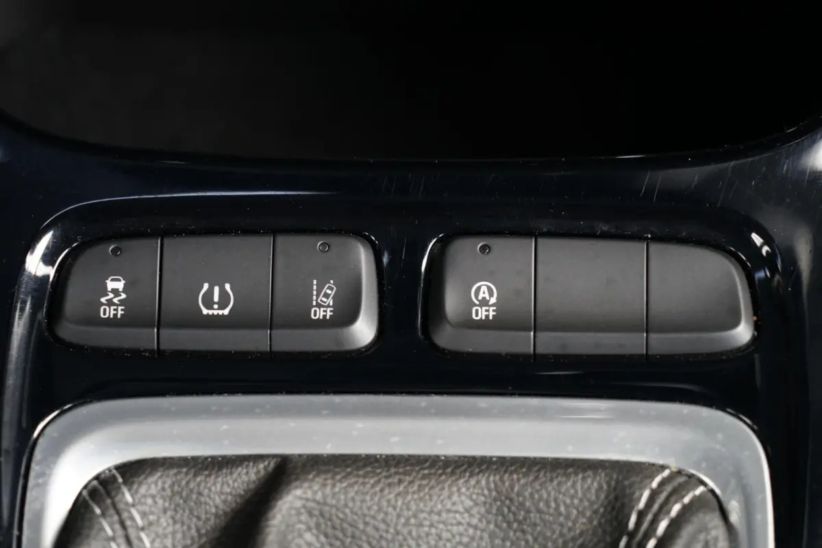 1.2 Edition, NL, 1e eig. CarPlay, cruise, LED