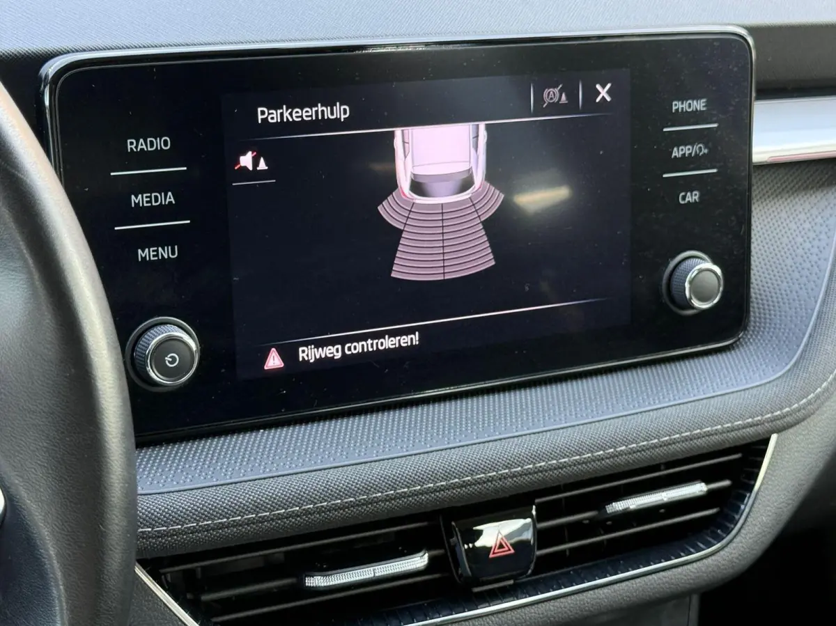 1.0 TSI Business Edition Aut*Led*Car-Play*Clima