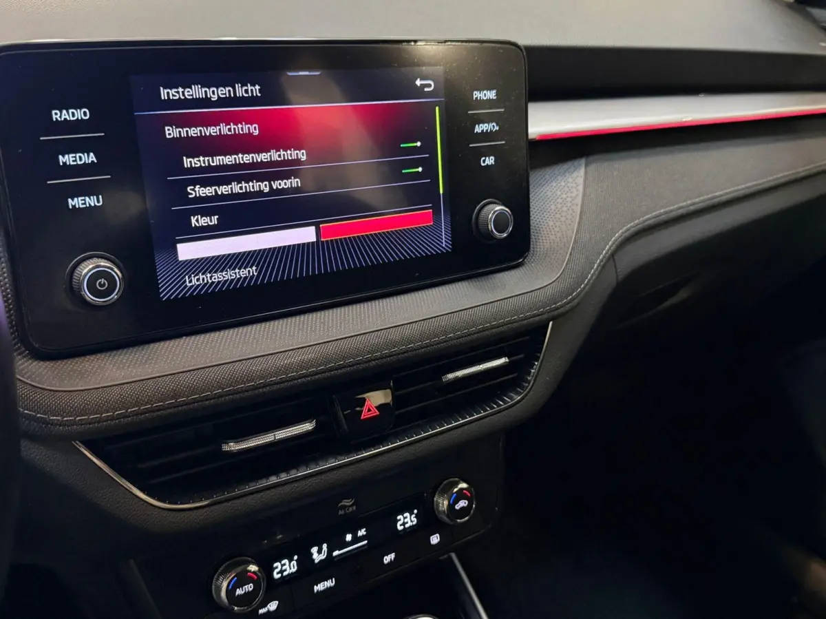 1.0 TSI Business Edition Aut*Led*Car-Play*Clima