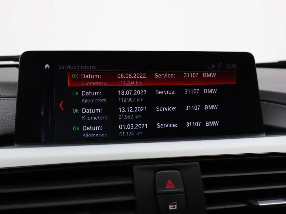 318i M-SPORT + AFN. TREKHAAK | LEDER SPORTINT. | DIGITALE COCKPIT | STOELVERWARMING