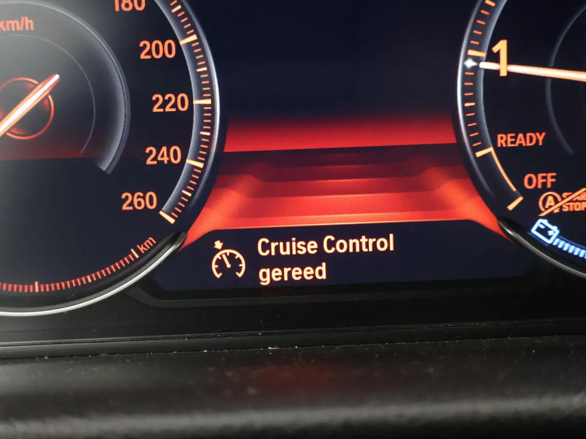 318i M-SPORT + AFN. TREKHAAK | LEDER SPORTINT. | DIGITALE COCKPIT | STOELVERWARMING
