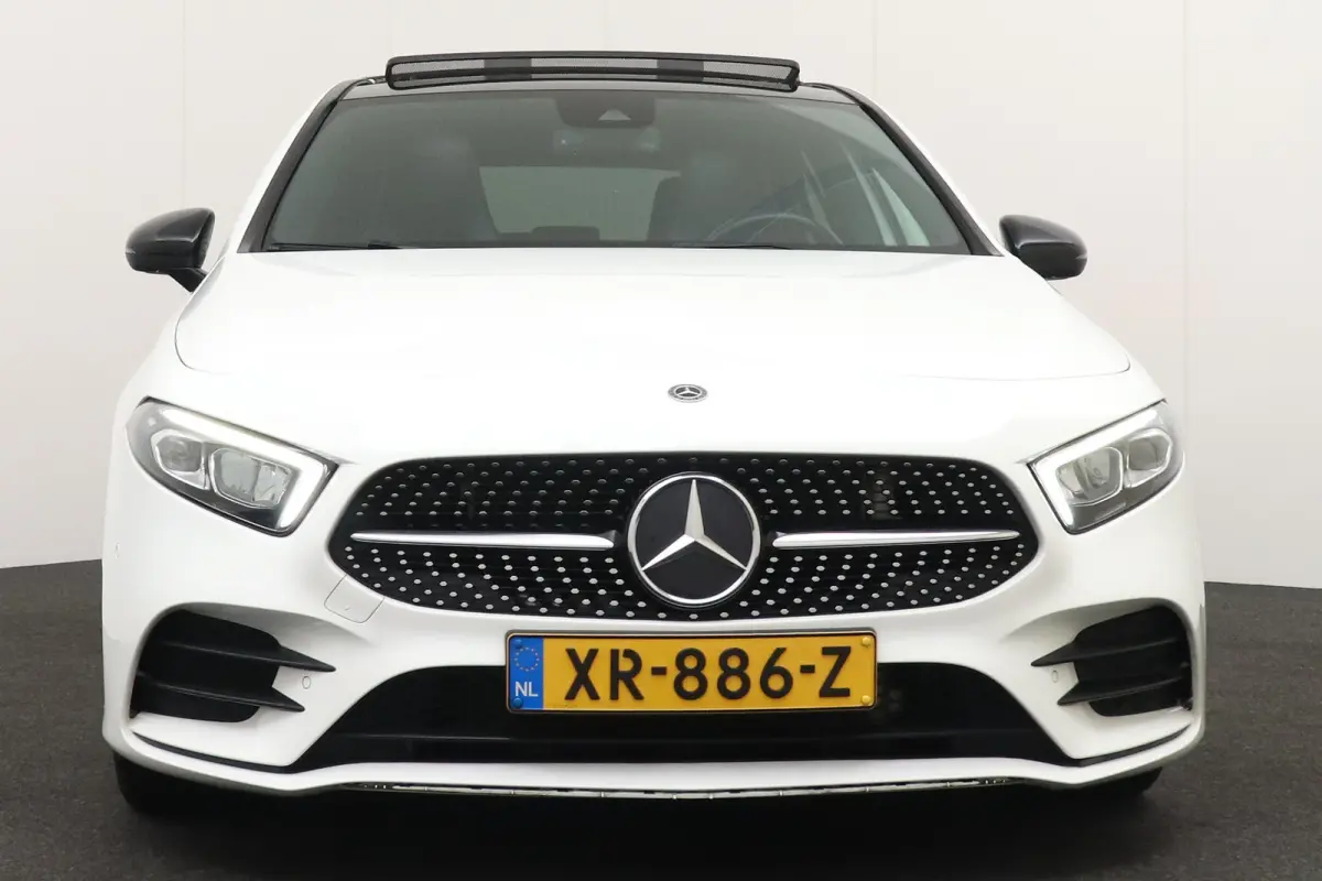 200 164 PK Aut. AMG Night-Pack Pano-dak Camera 18'LMV