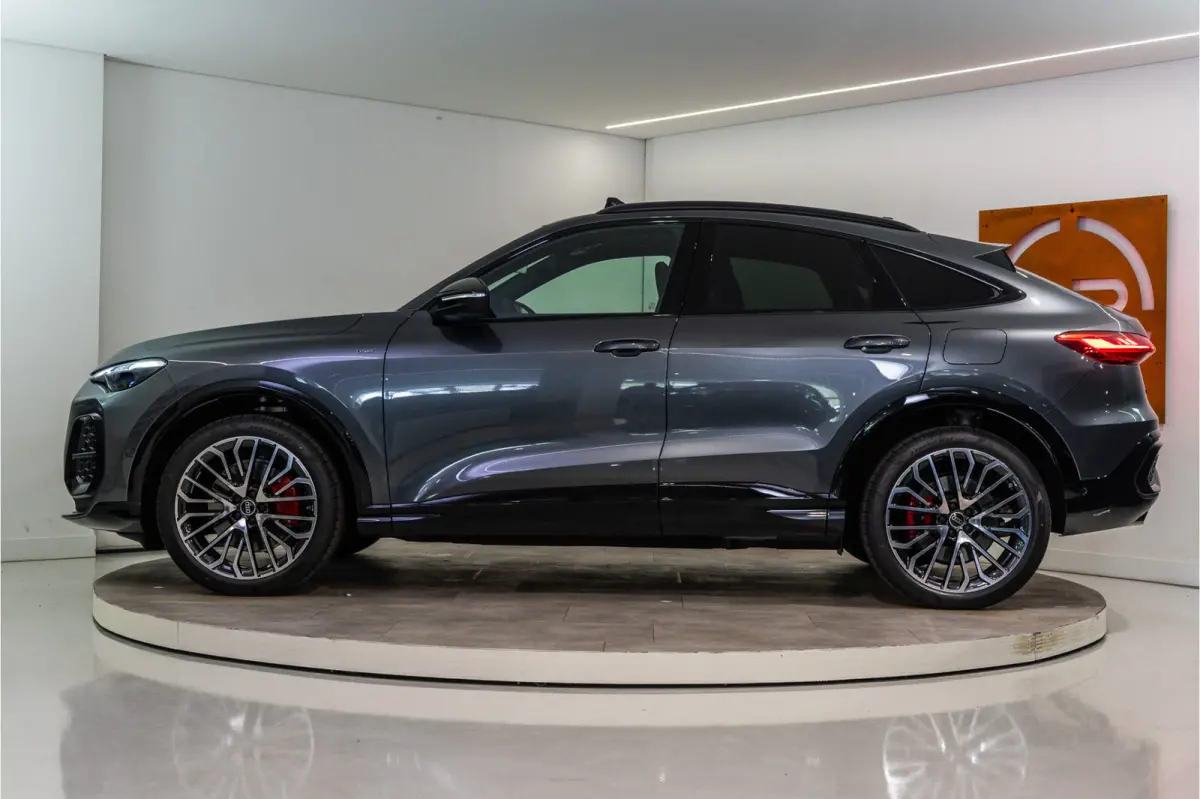 e-hybrid 270KW Quattro S Edition 367PK | 2026 | B&O | Pano | Sfeer | Memory | 5 Jaar fabrieksgarantie!