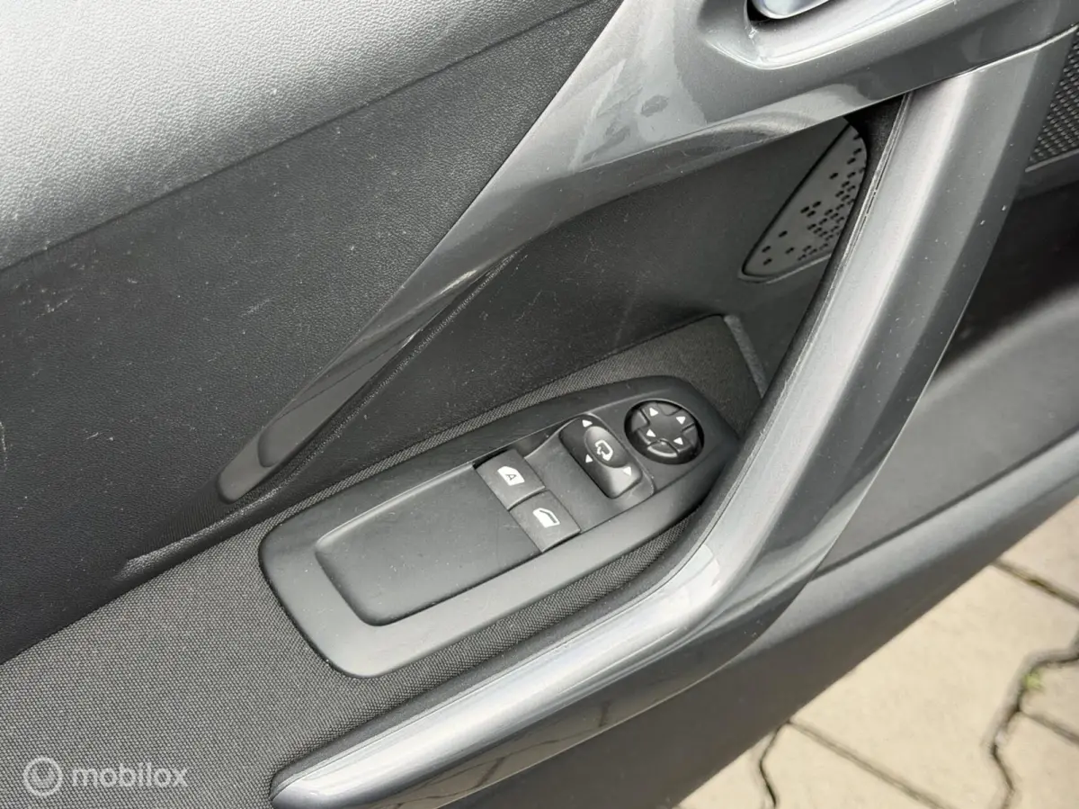 1.2 131PK Active | CRUISE | NAVI | CARPLAY |