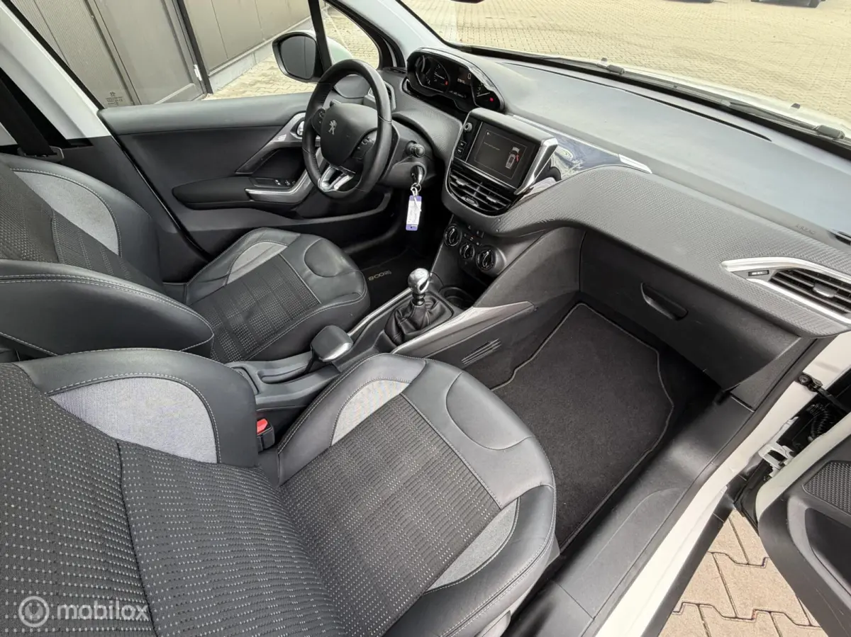 1.2 131PK Active | CRUISE | NAVI | CARPLAY |