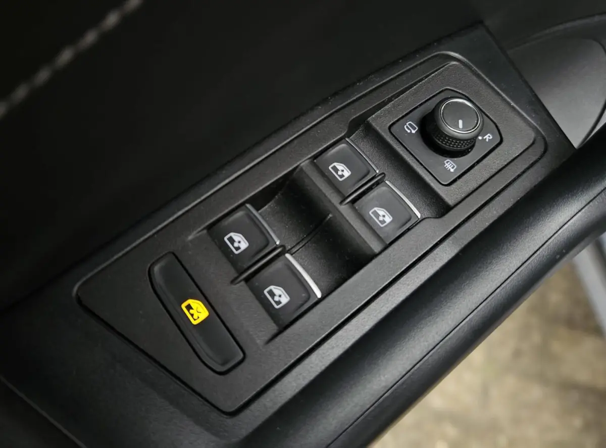 2.0 TSI 4Motion R-Line Business+