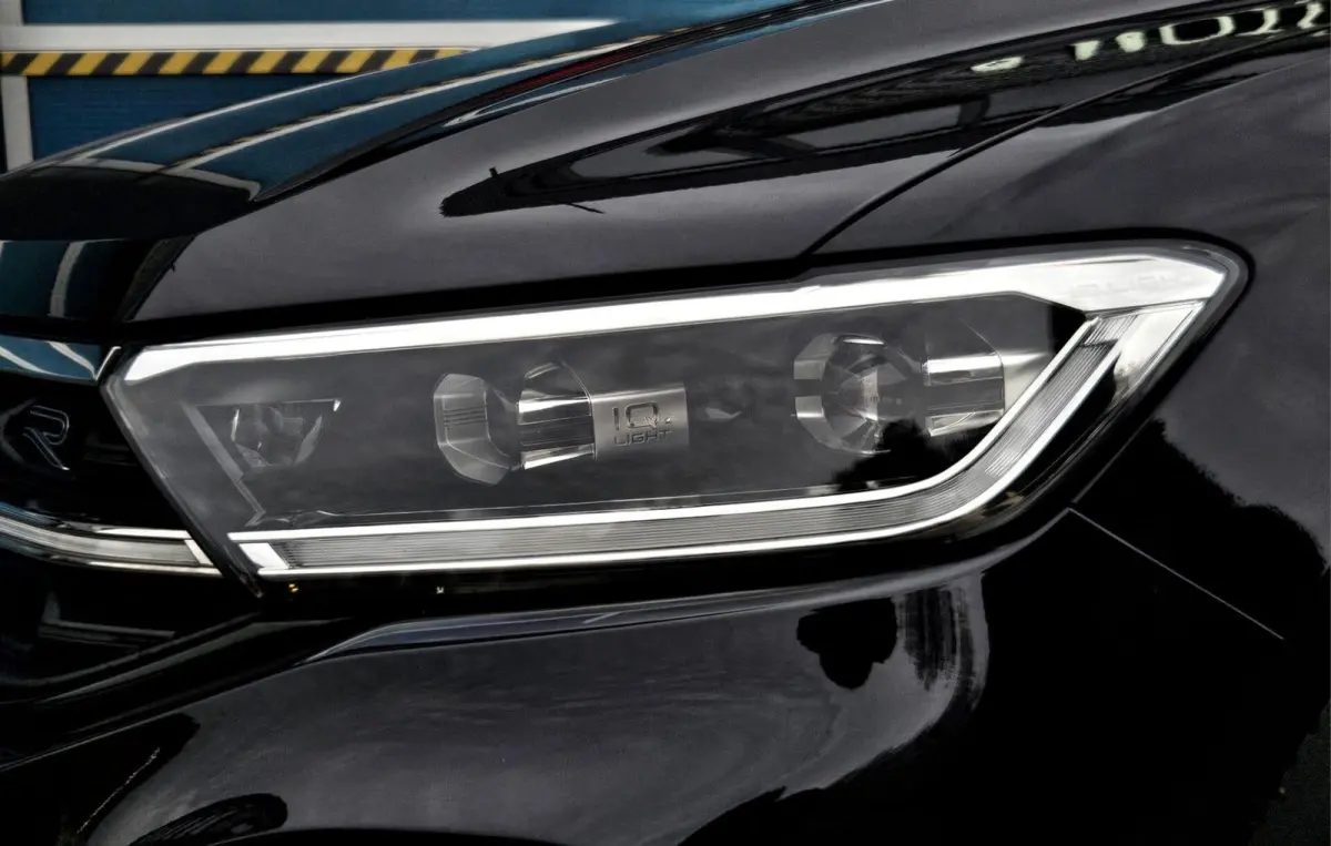 2.0 TSI 4Motion R-Line Business+