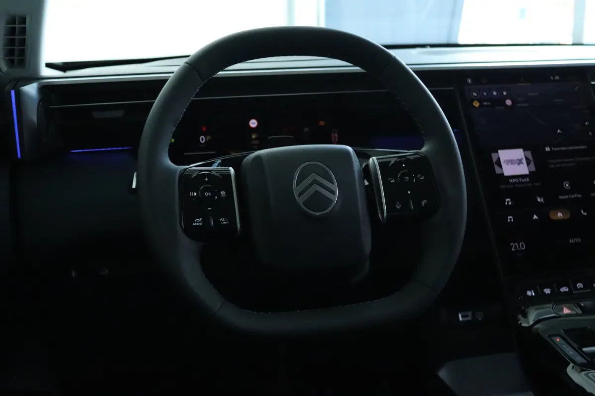 1.2 Hybrid 145 Business | 8 Jaar Garantie | Adapt. Cruise | Head-up | 360 Camera | Stuurverwarming | Elektr. Klep | Navi | Carplay | Climate |