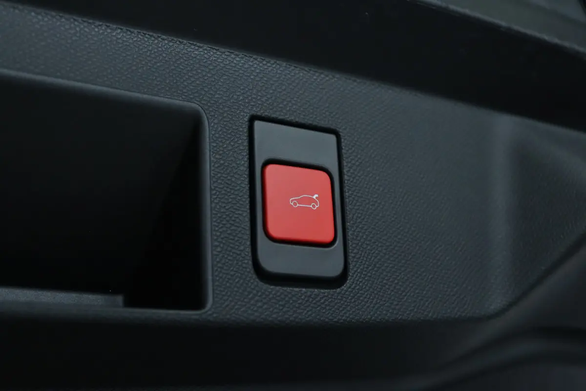 1.2 Hybrid 145 Business | 8 Jaar Garantie | Adapt. Cruise | Head-up | 360 Camera | Stuurverwarming | Elektr. Klep | Navi | Carplay | Climate |