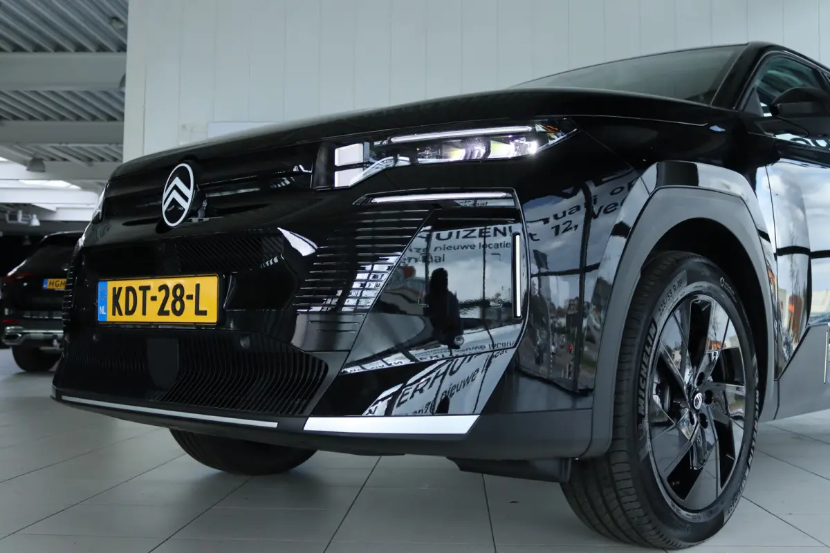 1.2 Hybrid 145 Business | 8 Jaar Garantie | Adapt. Cruise | Head-up | 360 Camera | Stuurverwarming | Elektr. Klep | Navi | Carplay | Climate |
