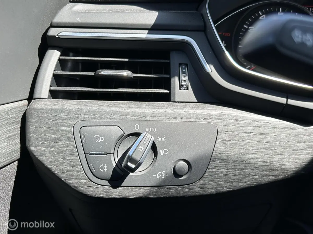 1.4 TFSI Sport Lease Edition - Aut - Navi - Stoelverwarming -