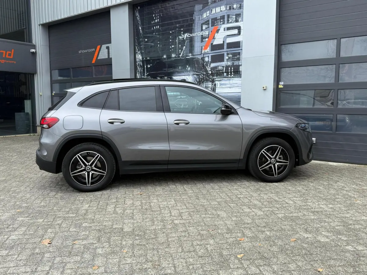 300 4MATIC AMG Line 67 kWh|AMG|Pano|Distronic+|360cam