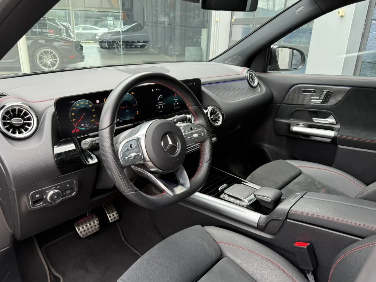 300 4MATIC AMG Line 67 kWh|AMG|Pano|Distronic+|360cam