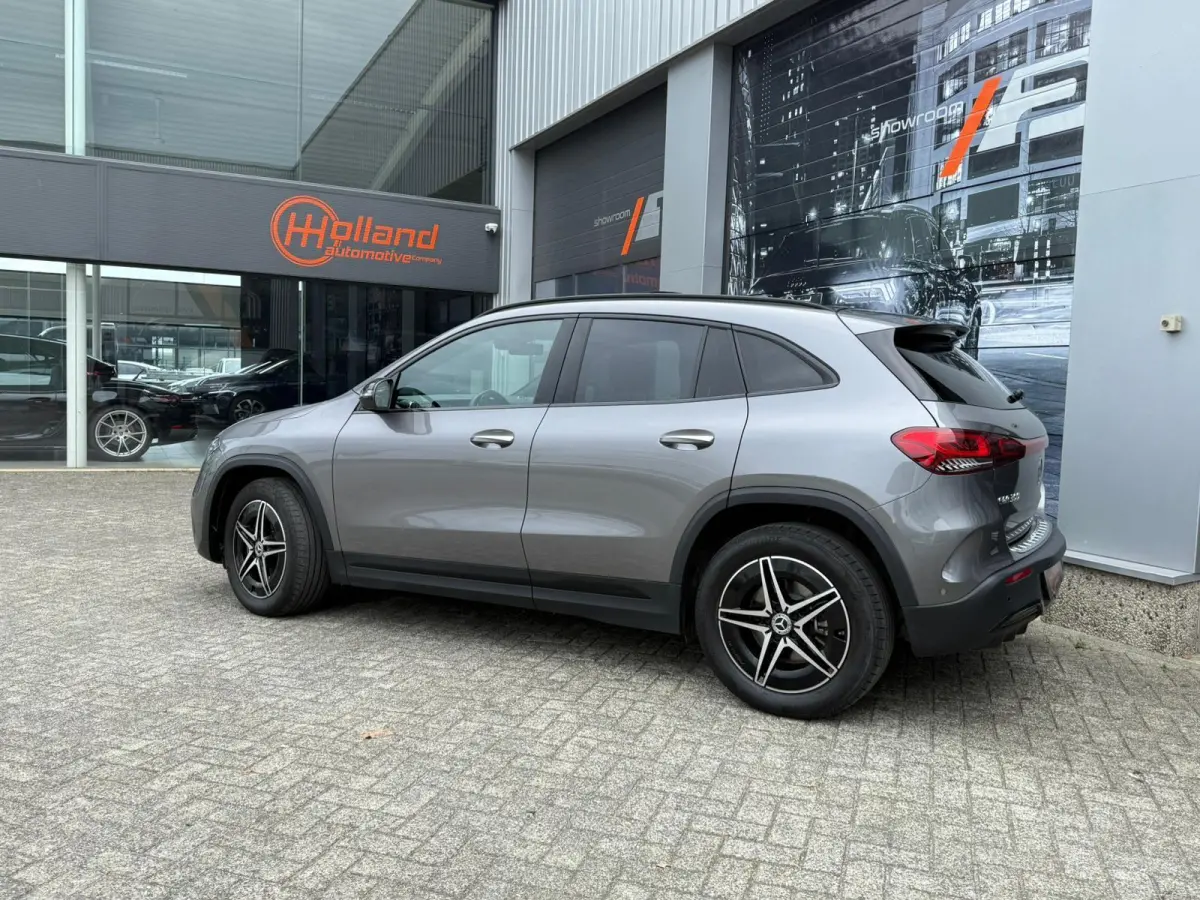 300 4MATIC AMG Line 67 kWh|AMG|Pano|Distronic+|360cam