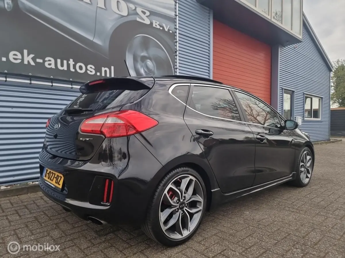 cee'd 1.6 T-GDi GT Sport 205pk. Keurig !! Alle opties !!