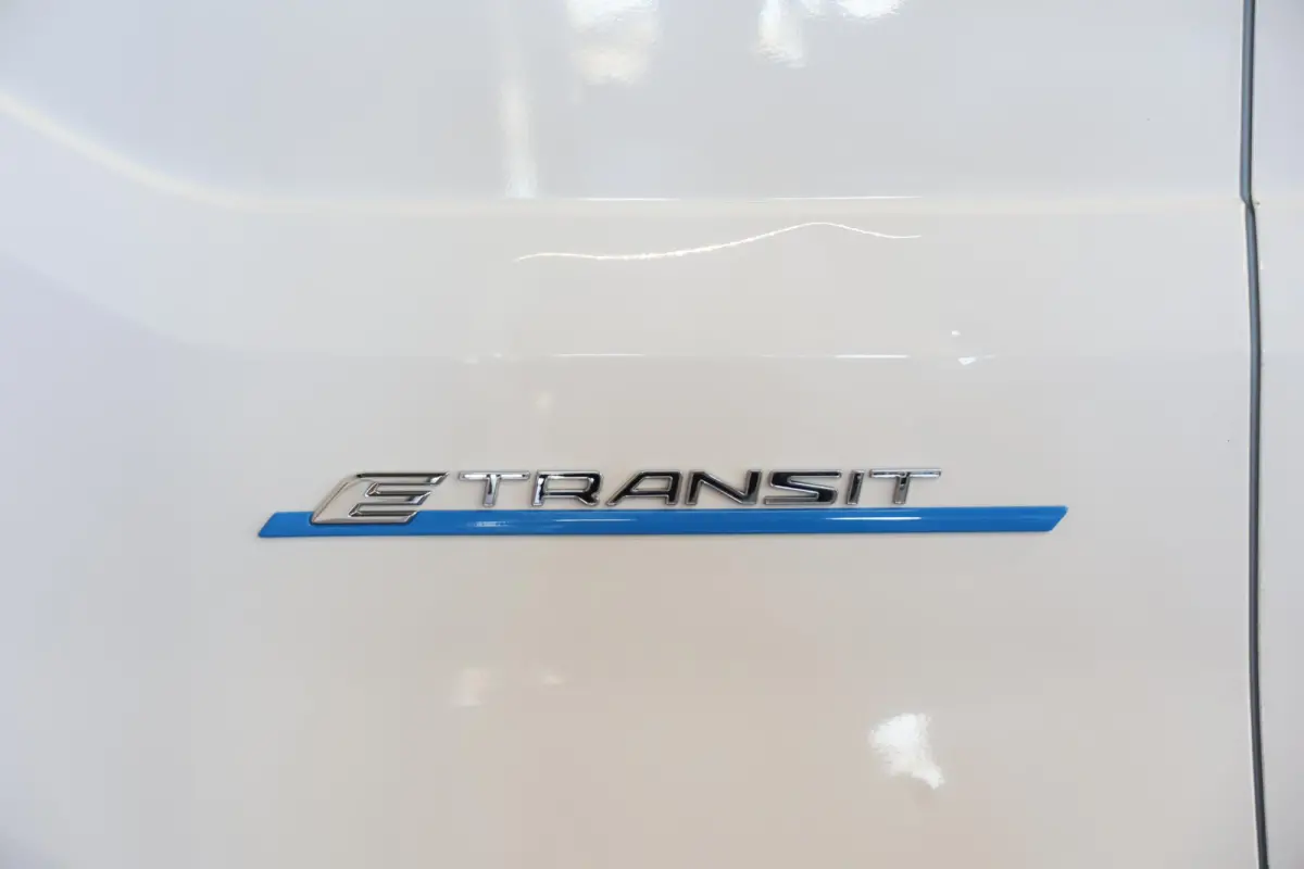 350 L4H3 Trend 68 kWh