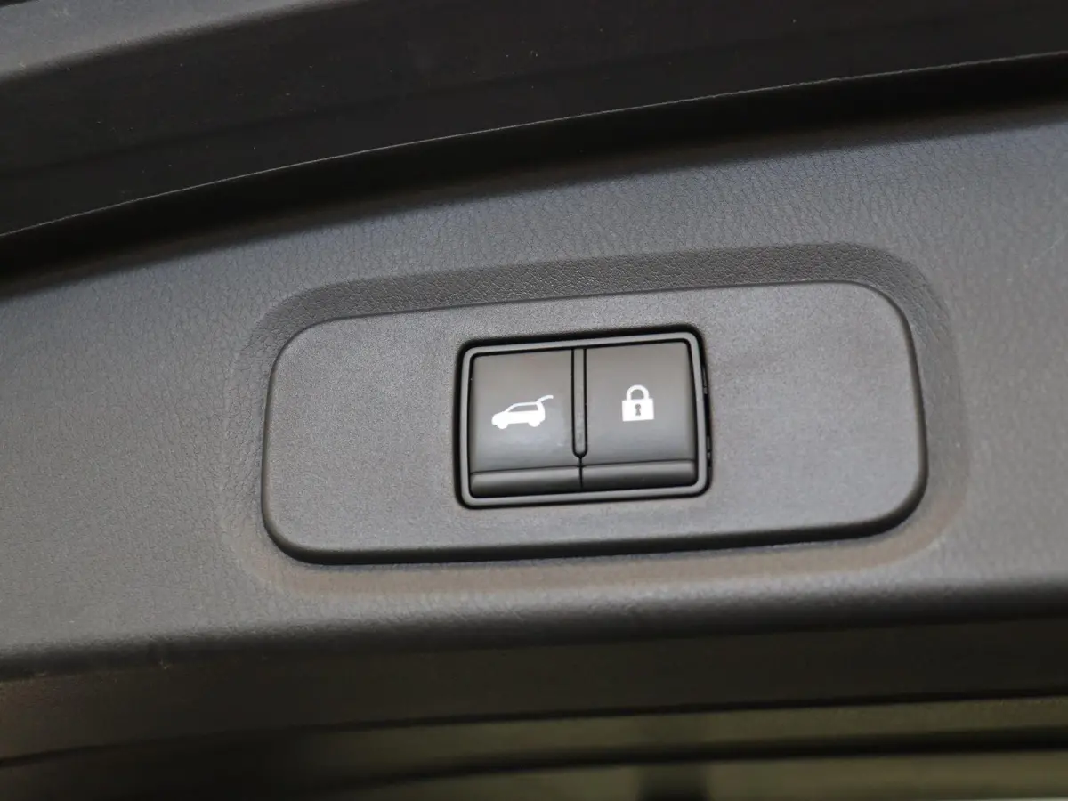 158pk MHEV Xtronic Tekna | Head-Up Display | Elektrische Bestuurderstoel | Adaptieve Cruise Control | Elektrische Achterklep |