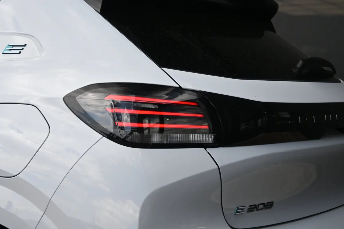 EV Business 51 kWh DEMO-DEAL! 8 Jaar Garantie! | Navigatie | Achteruitrijcamera | Climate Control | Full-LED | !!