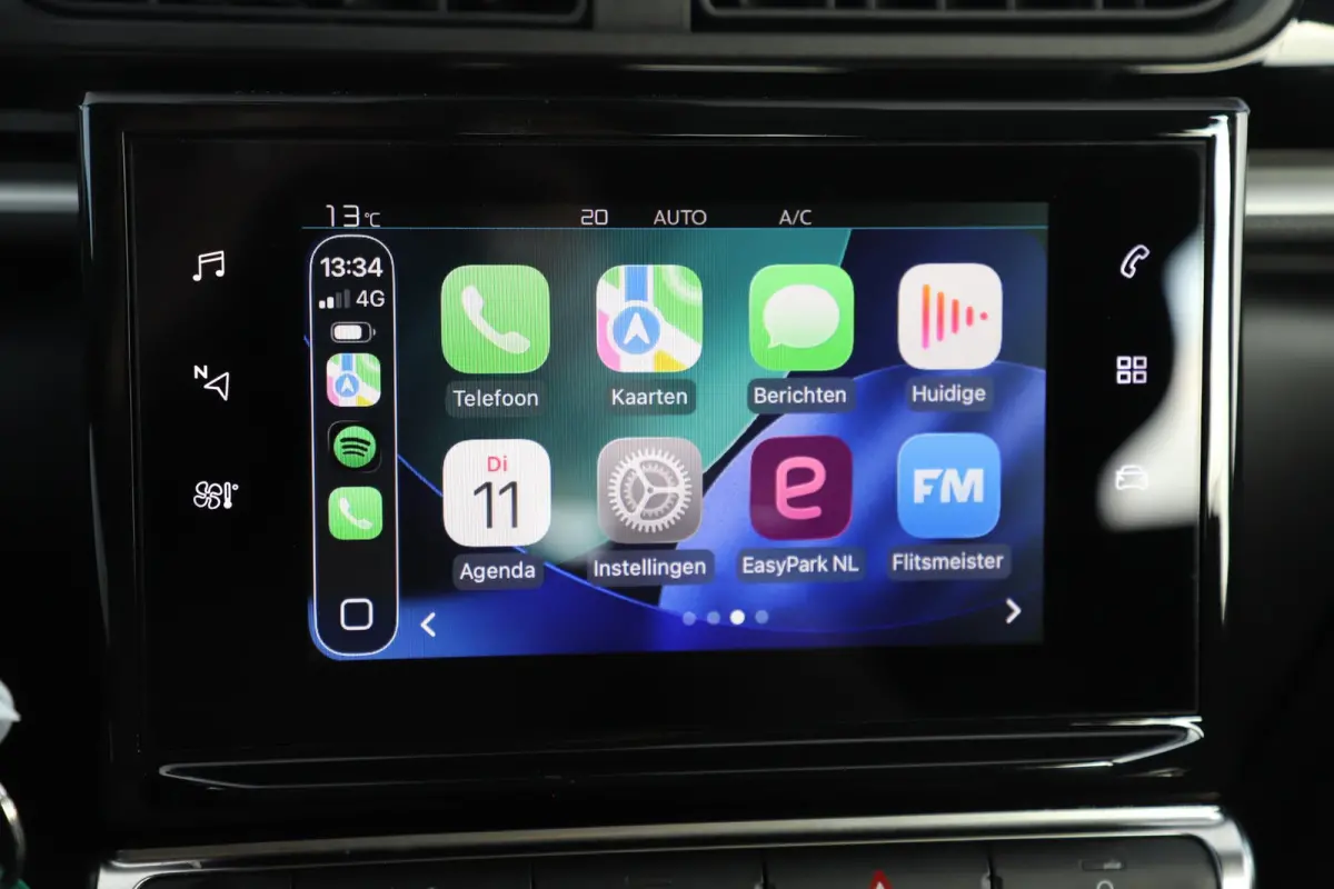 1.2 PureTech Feel Navigatie Carplay Android Climate Cruise Control Rijstrooksensor Parkeersensor All-season banden!