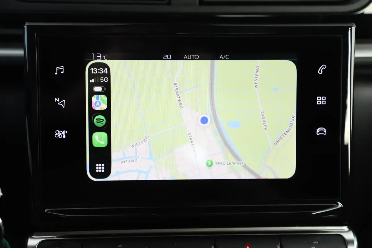 1.2 PureTech Feel Navigatie Carplay Android Climate Cruise Control Rijstrooksensor Parkeersensor All-season banden!