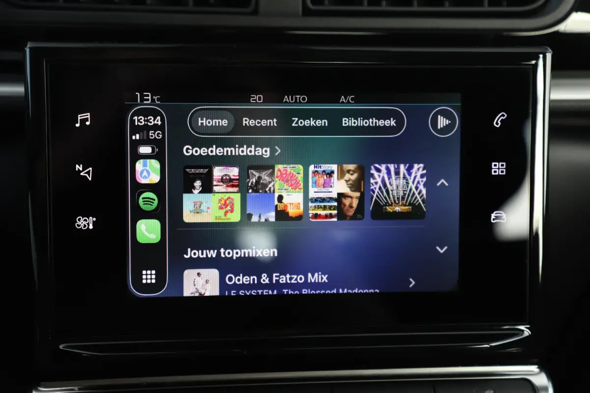 1.2 PureTech Feel Navigatie Carplay Android Climate Cruise Control Rijstrooksensor Parkeersensor All-season banden!