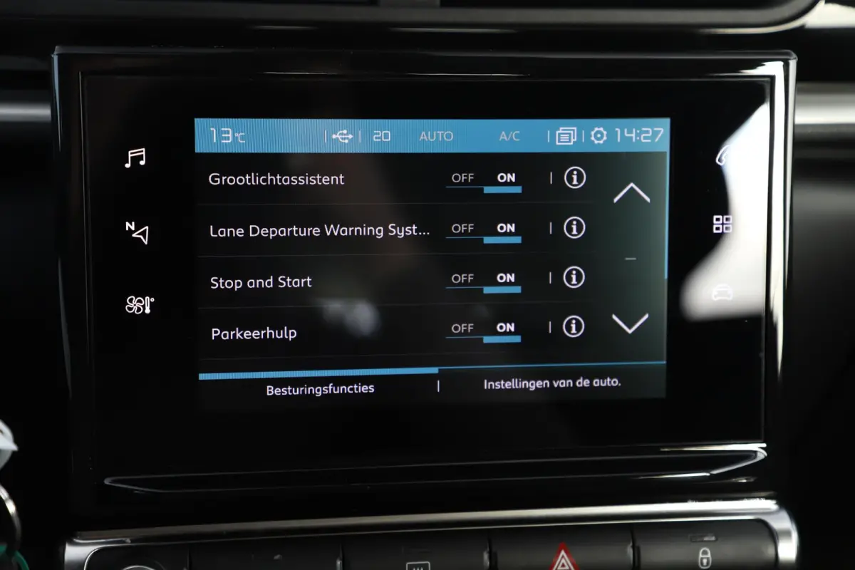 1.2 PureTech Feel Navigatie Carplay Android Climate Cruise Control Rijstrooksensor Parkeersensor All-season banden!