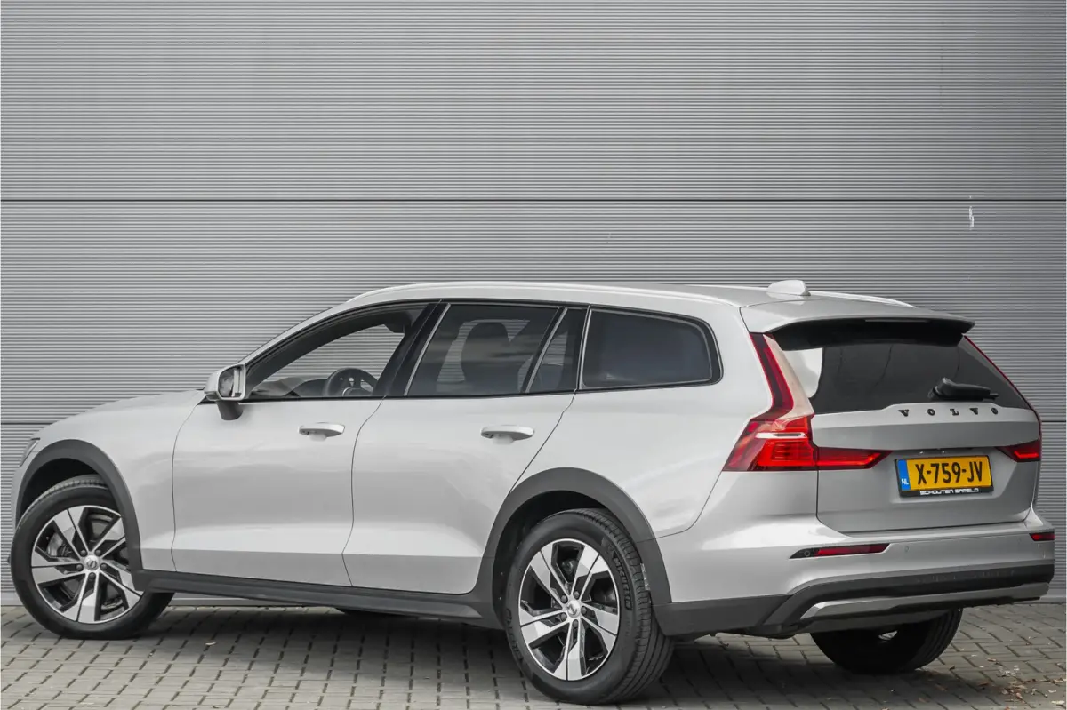 2.0 B5 AWD Plus Camera Stuur & Stoelverw H/K Memory Standverwarming