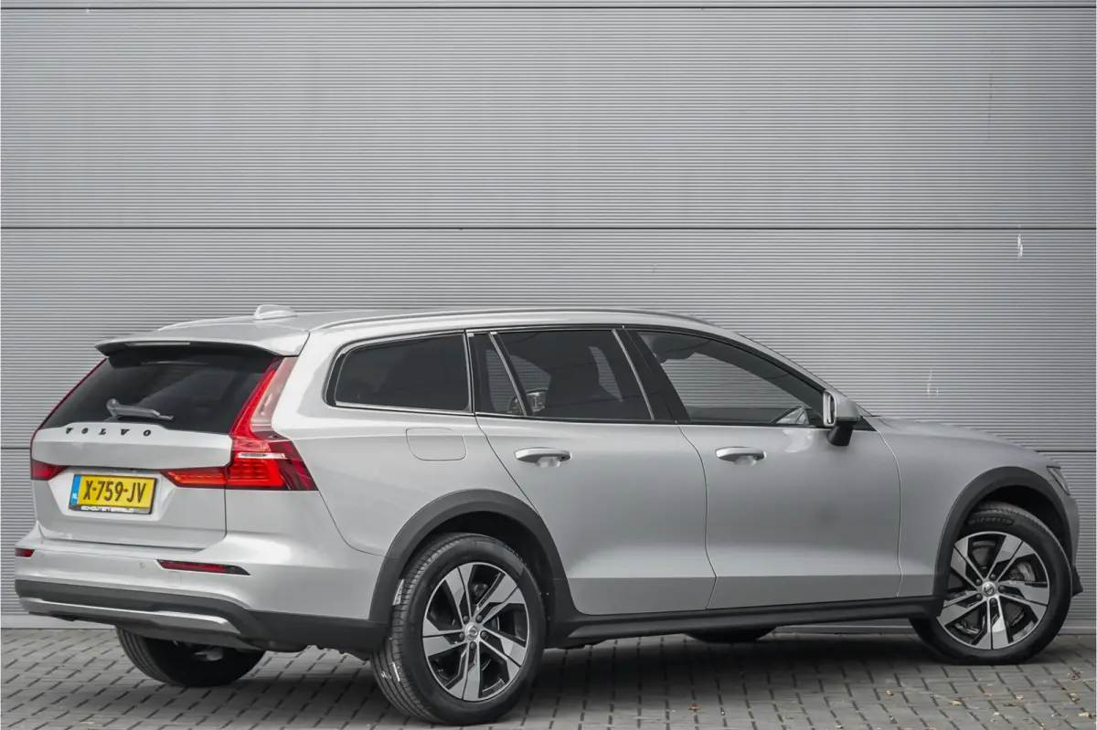 2.0 B5 AWD Plus Camera Stuur & Stoelverw H/K Memory Standverwarming