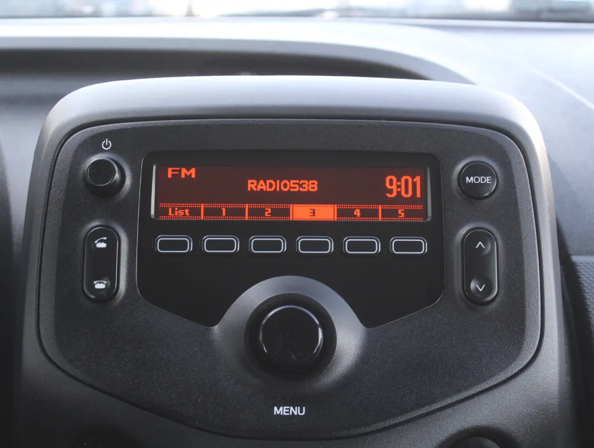 1.0 VVT-i x-fun AIRCO | LED | BLUETOOTH | ELRM | STB | ISOFIX
