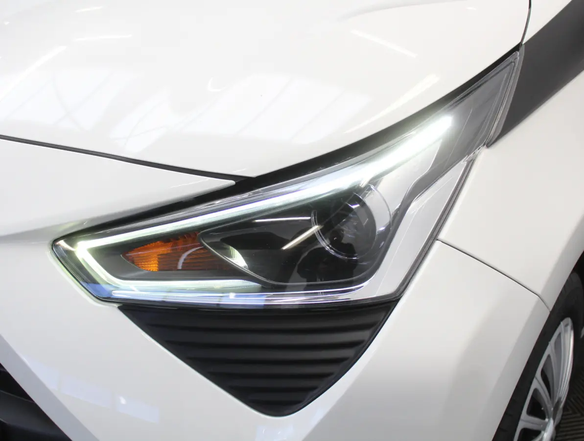 1.0 VVT-i x-fun AIRCO | LED | BLUETOOTH | ELRM | STB | ISOFIX