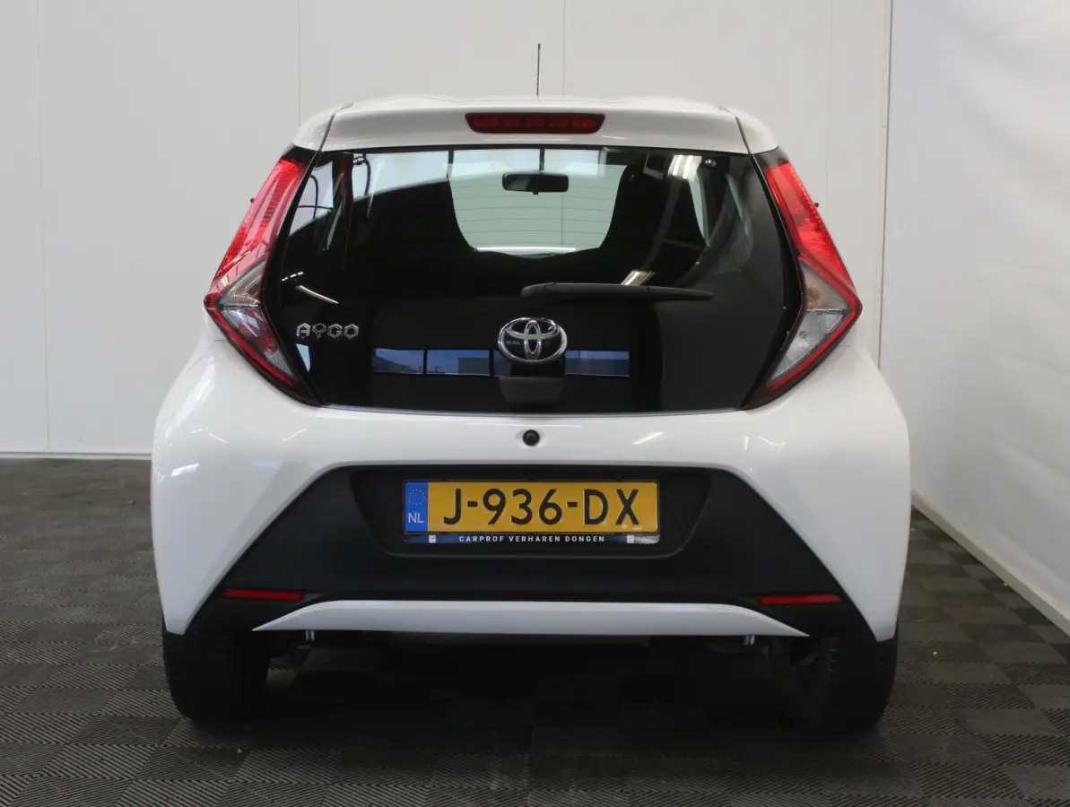 1.0 VVT-i x-fun AIRCO | LED | BLUETOOTH | ELRM | STB | ISOFIX