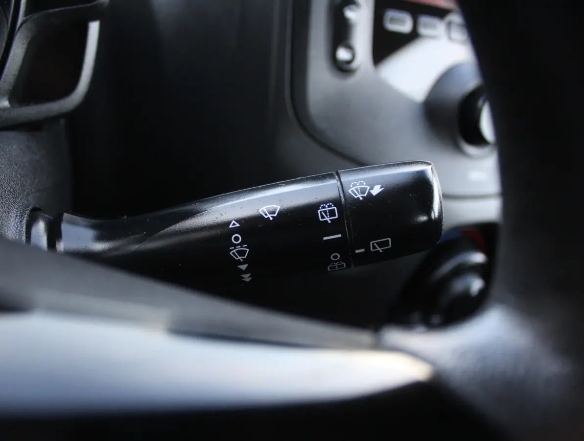 1.0 VVT-i x-fun AIRCO | LED | BLUETOOTH | ELRM | STB | ISOFIX