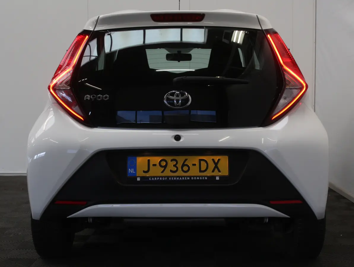1.0 VVT-i x-fun AIRCO | LED | BLUETOOTH | ELRM | STB | ISOFIX