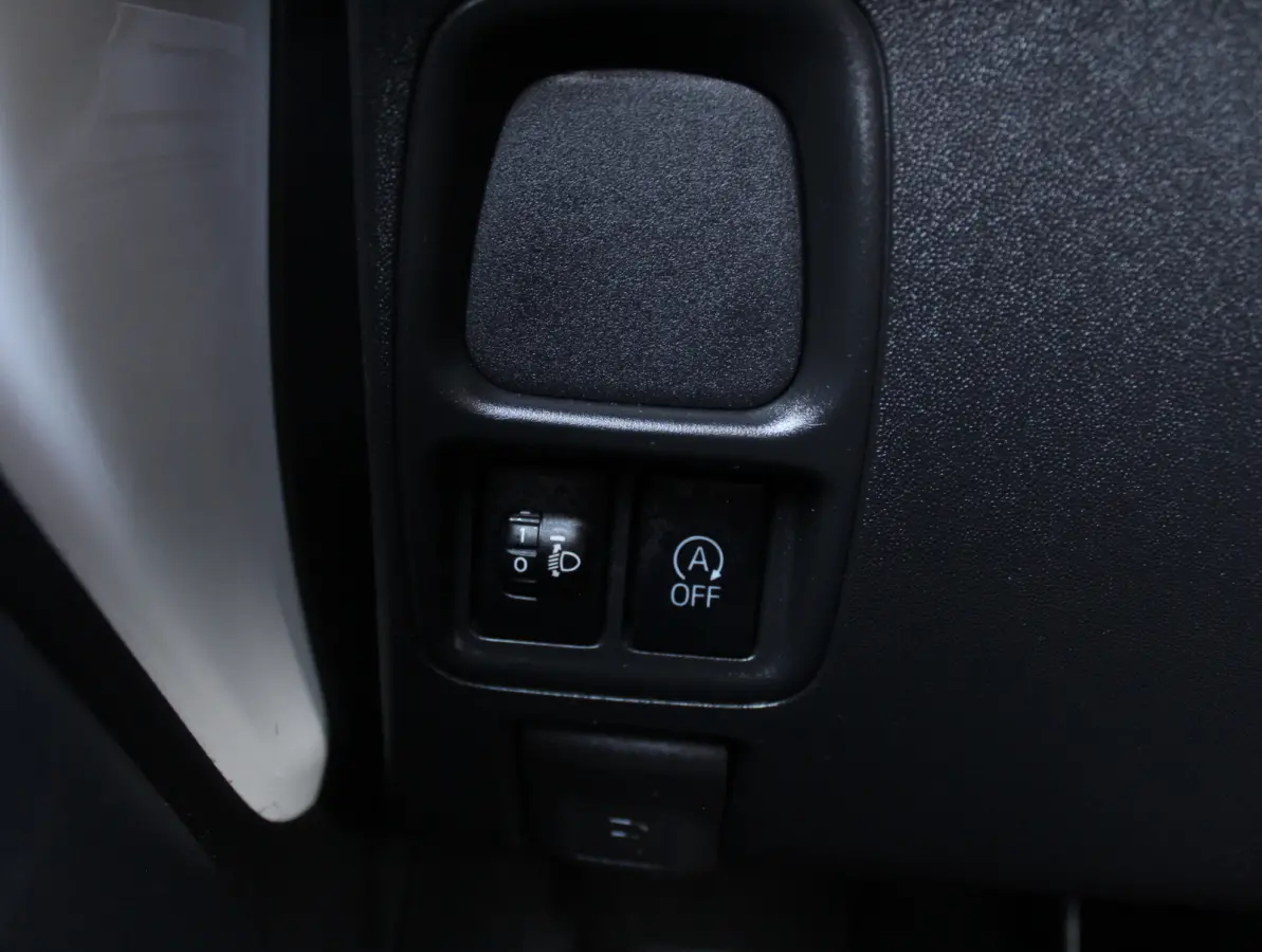 1.0 VVT-i x-fun AIRCO | LED | BLUETOOTH | ELRM | STB | ISOFIX