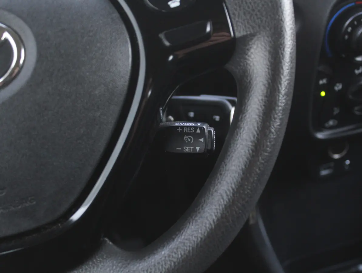 1.0 VVT-i x-fun AIRCO | LED | BLUETOOTH | ELRM | STB | ISOFIX