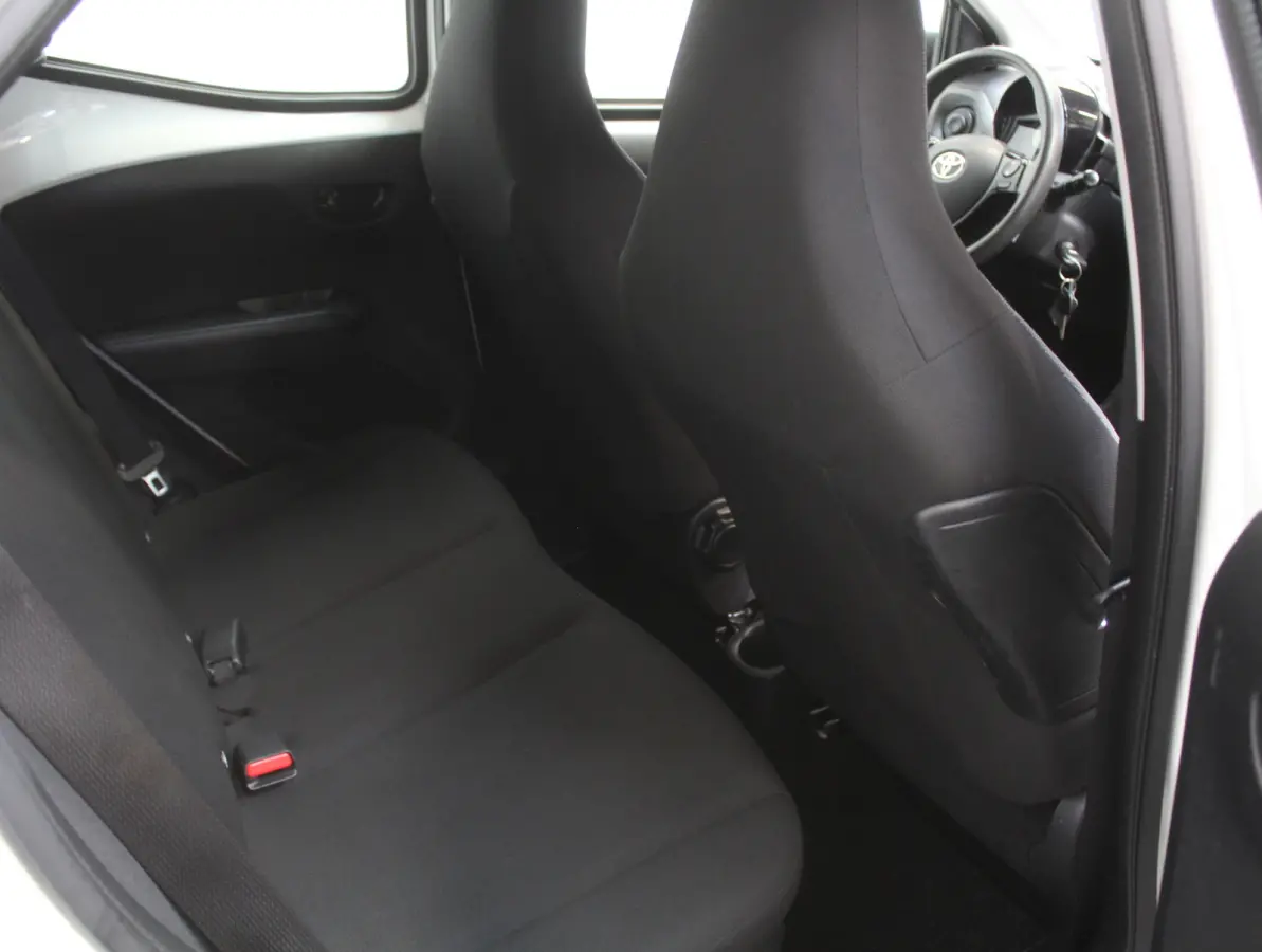 1.0 VVT-i x-fun AIRCO | LED | BLUETOOTH | ELRM | STB | ISOFIX