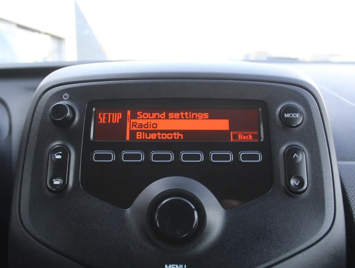 1.0 VVT-i x-fun AIRCO | LED | BLUETOOTH | ELRM | STB | ISOFIX
