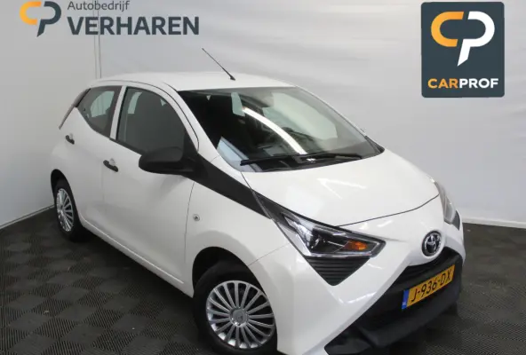 1.0 VVT-i x-fun AIRCO | LED | BLUETOOTH | ELRM | STB | ISOFIX