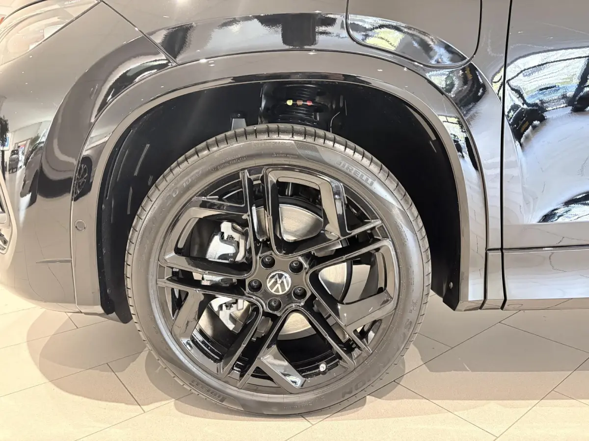 R-Line Edition 1.5 eHybrid 150 k