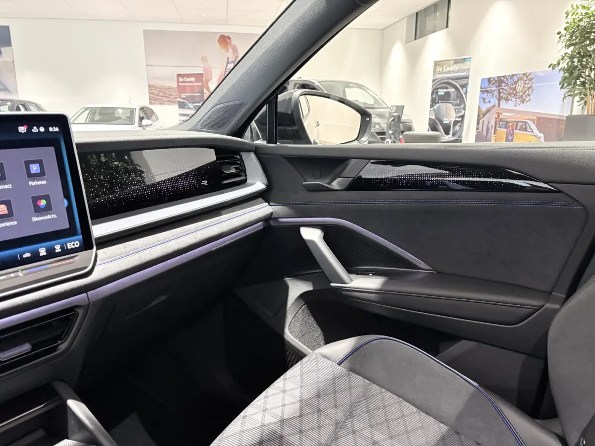 R-Line Edition 1.5 eHybrid 150 k